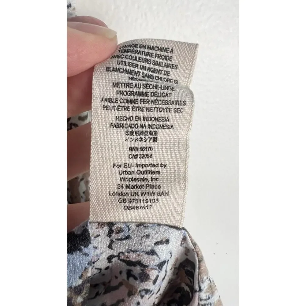 Free People Darcy Super V‎ Print Tank Top Cami Shell Career Blouse Shirt Size XS